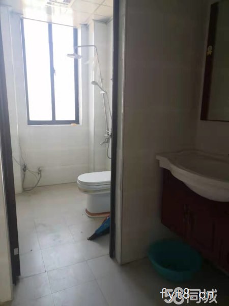 欧陆花园简装三室,新到房源,诚心出售